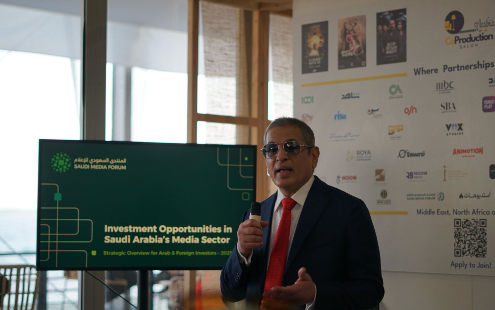 رئيس المنتدى السعودي للإعلام يطلق مبادرات مميزة أثناء زيارته لجناح صالون الإنتاج المشترك العربي في ميبكوم ودعم تحالف المنتجين العرب والأجانب في الصالون